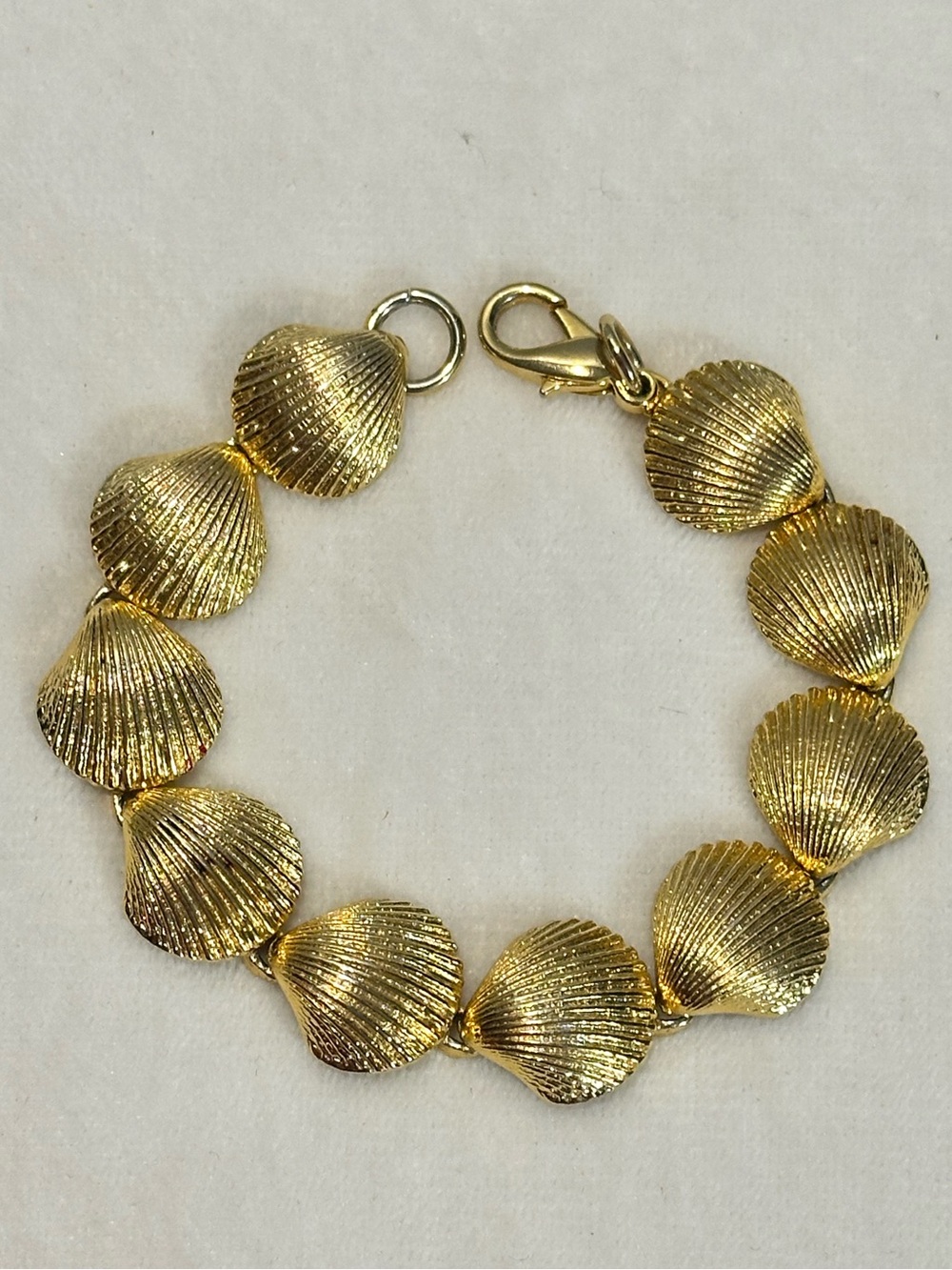 Gold Tone Clam Shell Link Bracelet 1980โs-90 Nautical Beach 7"